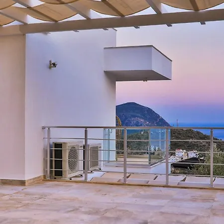 4 Bedroom - 4780 Villa *