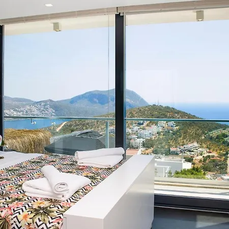 4 Bedroom - 4780 Villa