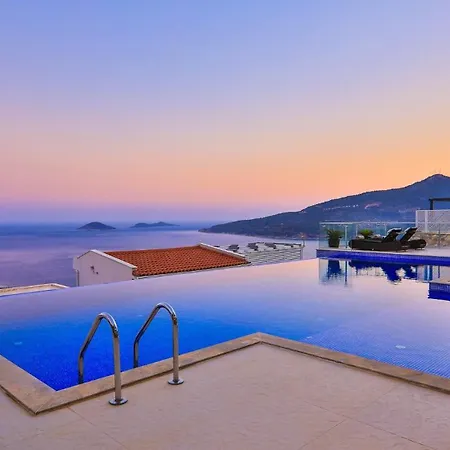 4 Bedroom - 4780 Villa *