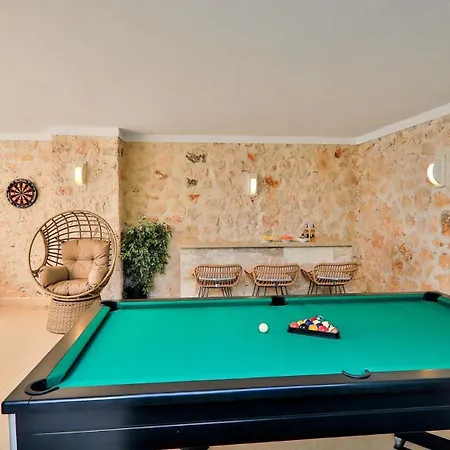 Villa 4 Bedroom - 4780