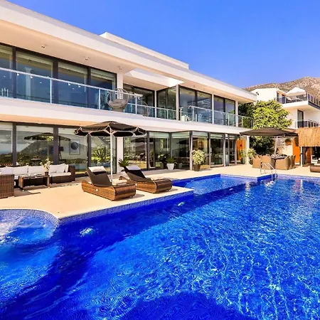 4 Bedroom - 4780 Villa *